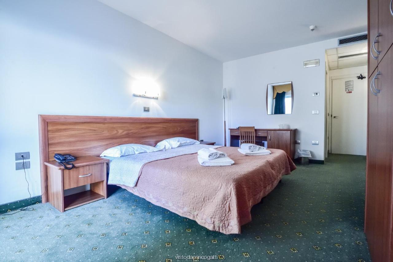 Standard Hotel Udine Pradamano Exterior foto
