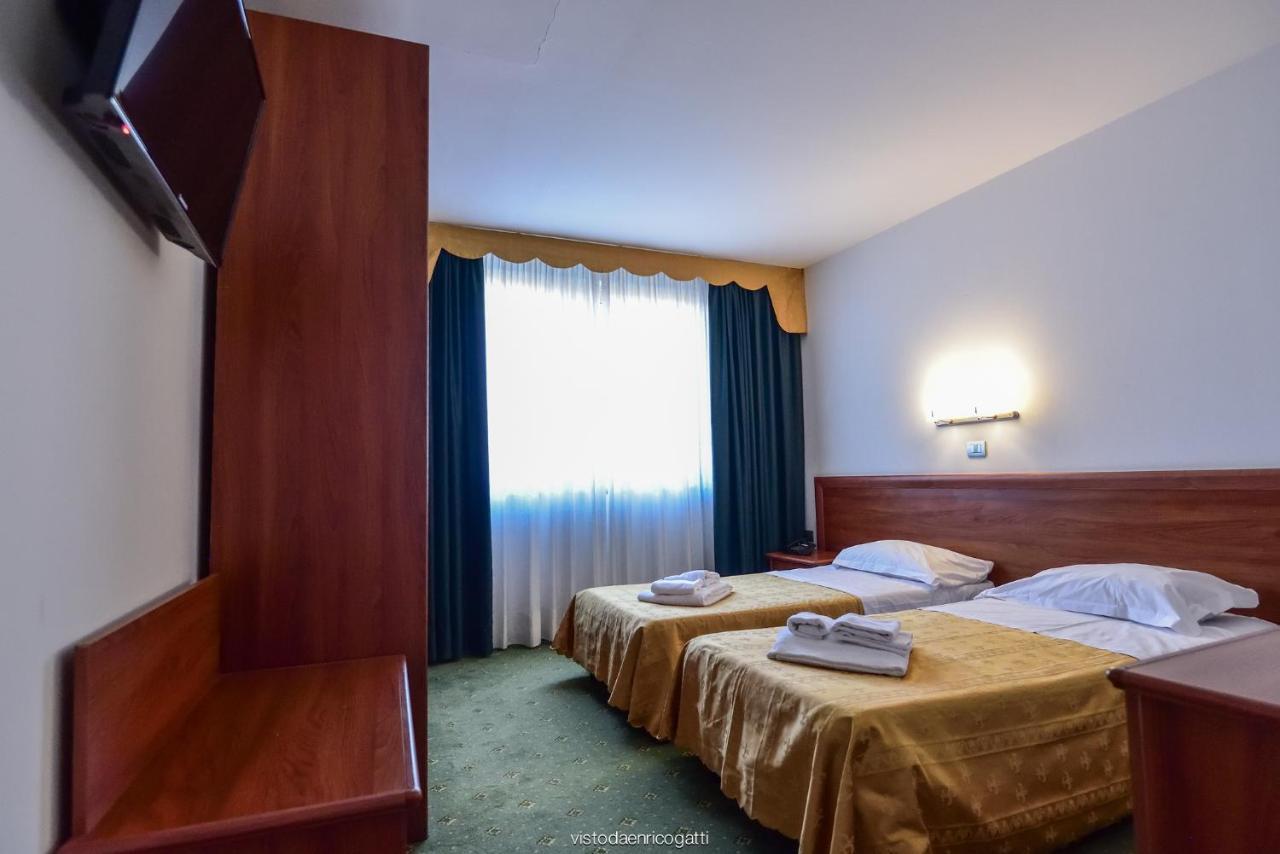 Standard Hotel Udine Pradamano Exterior foto